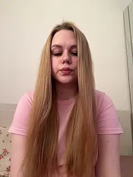 Snapshot of Marylallka5 chatting on 14, 6, 2026 Marylallka5 online show from 14, 6, 2026