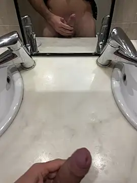 Snapshot of RonH1234 chatting on 18, 2, 2026 RonH1234 online show from 18, 2, 2026