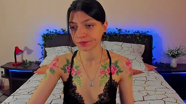 Snapshot of Lolly_Haze chatting on 7, 12, 2024 Lolly Haze online show from 7, 12, 2024