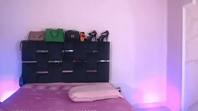 sexy-luna-star-ts online show from 1, 11, 2025