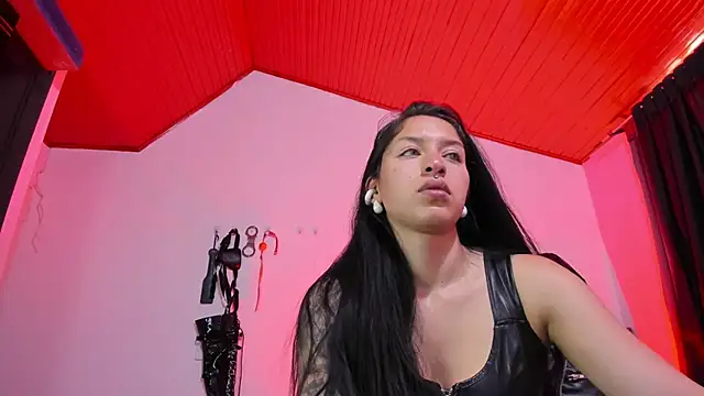 Snapshot of MistressVenena chatting on 1, 11, 2025 MistressVenena online show from 1, 11, 2025