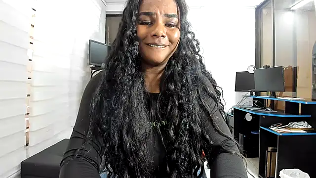 Snapshot of MAREIA_25 chatting on 21, 5, 2026 MAREIA 25 online show from 21, 5, 2026
