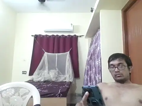 Snapshot of THE_NAKED_BOY chatting on 13, 11, 2025 THE NAKED BOY online show from 13, 11, 2025