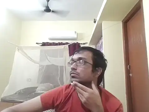 Snapshot of THE_NAKED_BOY chatting on 19, 11, 2025 THE NAKED BOY online show from 19, 11, 2025