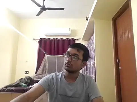 Snapshot of THE_NAKED_BOY chatting on 30, 11, 2025 THE NAKED BOY online show from 30, 11, 2025