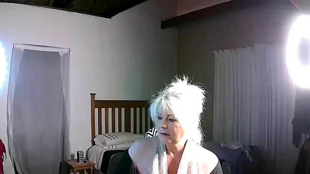 Miahotmilf online show from 1, 11, 2025