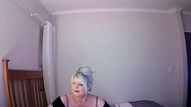Miahotmilf online show from 24, 1, 2025