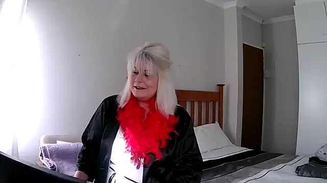 Miahotmilf online show from 22, 12, 2024