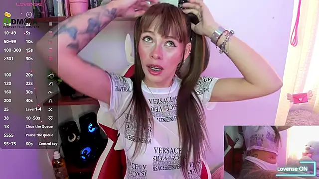 Snapshot of sweetlittlelisa chatting on 6, 11, 2025 sweetlittlelisa online show from 6, 11, 2025