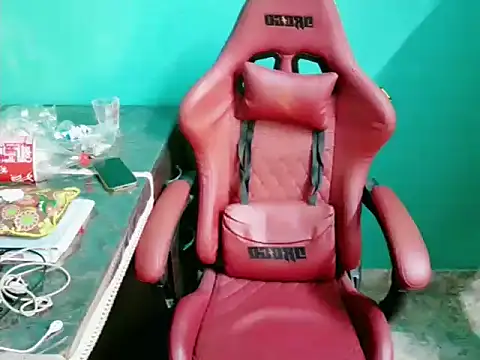 Snapshot of telugu_boy_ chatting on 12, 10, 2025 telugu boy online show from 12, 10, 2025