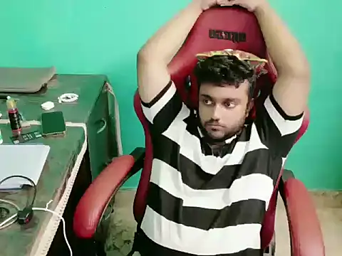 Snapshot of telugu_boy_ chatting on 17, 10, 2025 telugu boy online show from 17, 10, 2025