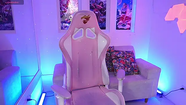 KayraOwen online show from 1, 3, 2025