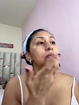 MonicaMoret online show from 20, 12, 2025