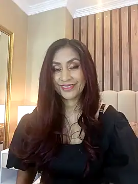 MonicaMoret online show from 26, 2, 2025