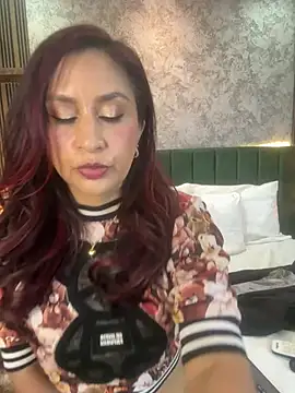 Snapshot of MonicaMoret chatting on 1, 7, 2026 MonicaMoret online show from 1, 7, 2026