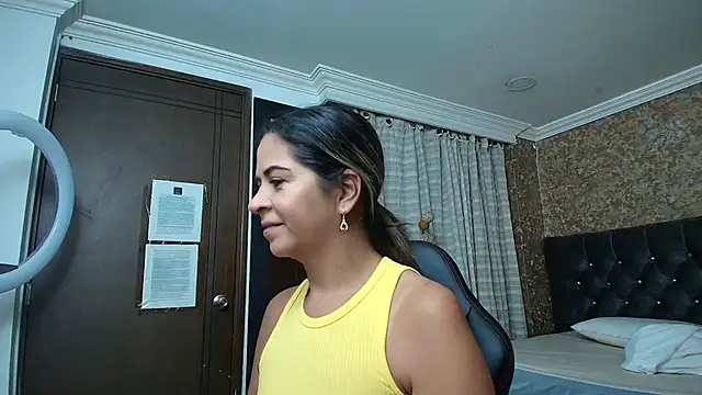 stella xue online show from 18, 10, 2025