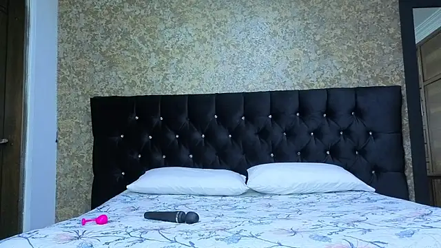 stella xue online show from 4, 11, 2025