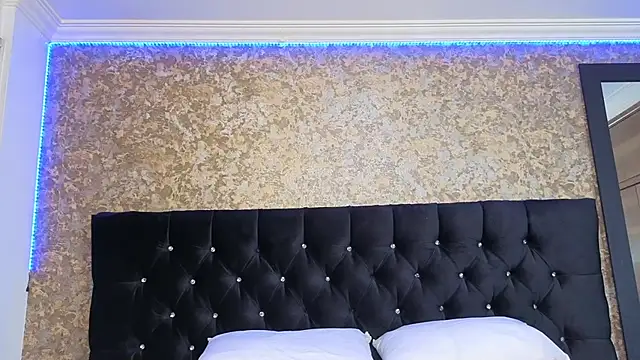 stella xue online show from 30, 10, 2025