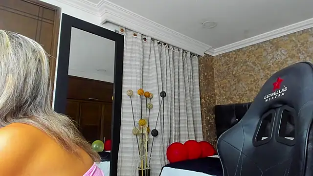 stella xue online show from 5, 3, 2025
