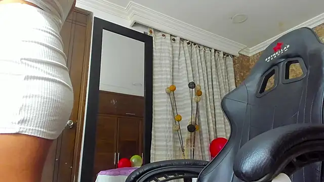 stella xue online show from 2, 3, 2025