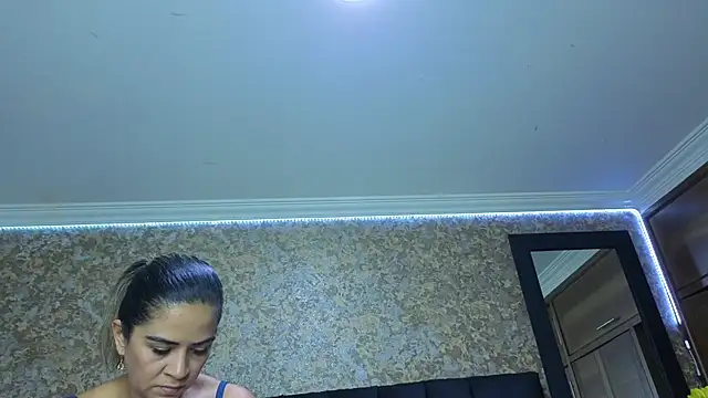 stella xue online show from 19, 11, 2025