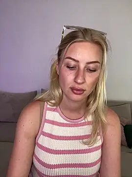 Snapshot of belle98 chatting on 12, 7, 2026 belle98 online show from 12, 7, 2026