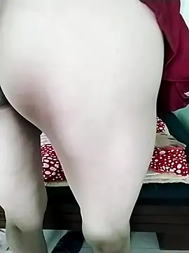 Luxcute286 online show from 15, 6, 2026