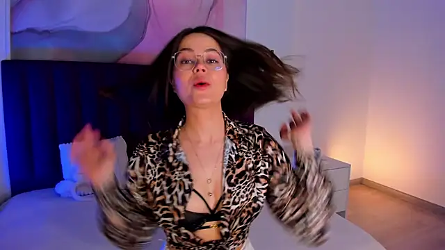 Kelly Cuutie online show from 4, 4, 2026