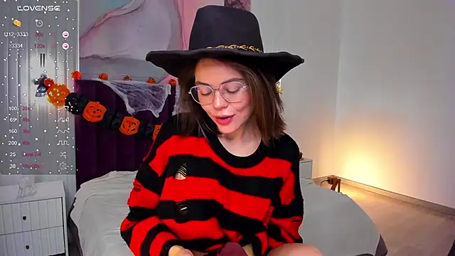 Snapshot of Kelly_Cuutie chatting on 26, 10, 2025 Kelly Cuutie online show from 26, 10, 2025