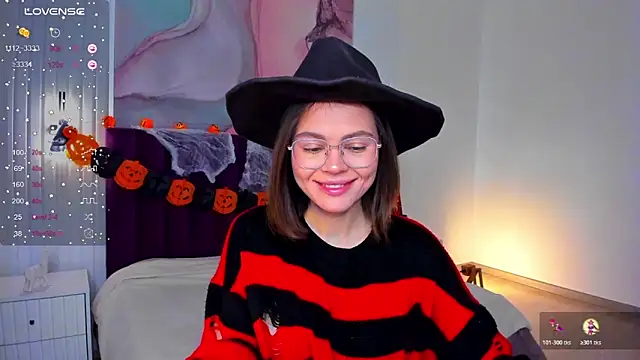 Snapshot of Kelly_Cuutie chatting on 28, 10, 2025 Kelly Cuutie online show from 28, 10, 2025