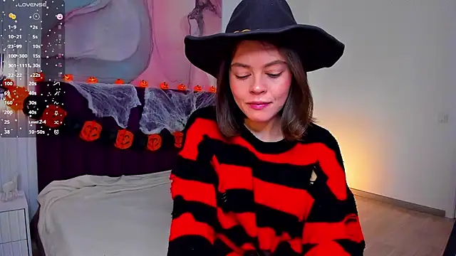 Snapshot of Kelly_Cuutie chatting on 24, 10, 2025 Kelly Cuutie online show from 24, 10, 2025