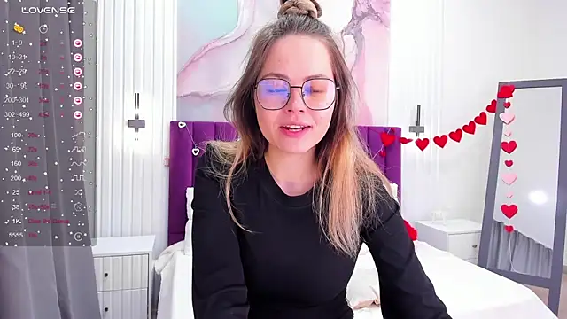 Kelly Cuutie online show from 21, 2, 2025