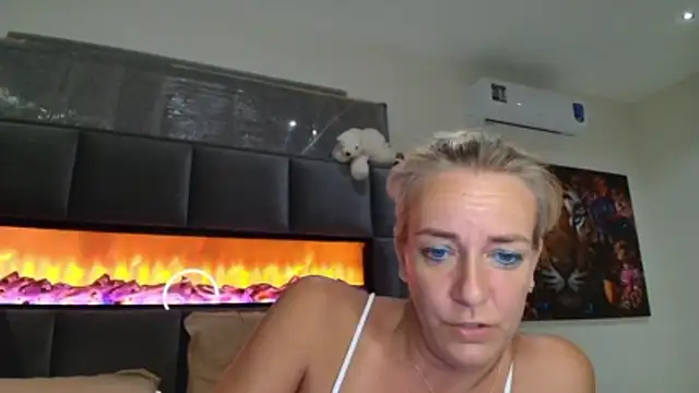 Snapshot of Wendysexyx chatting on 14, 6, 2026 Wendysexyx online show from 14, 6, 2026