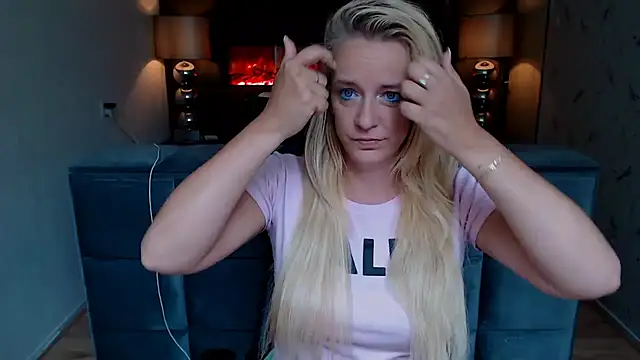 Wendysexyx online show from 16, 9, 2025