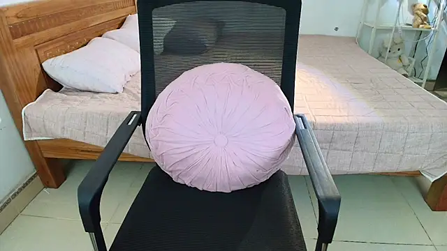 Baby Claraa online show from 22, 4, 2026