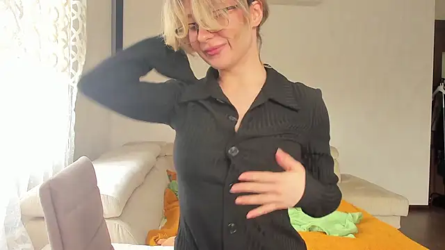 Lilith lutherlow online show from 31, 5, 2026