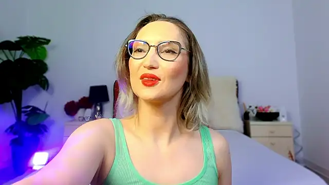 CharmingAnnie online show from 16, 4, 2026