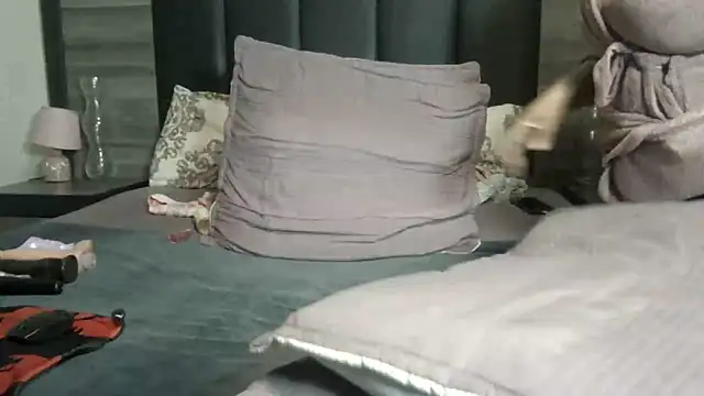 Snapshot of BigButt-MomJ75 chatting on 18, 6, 2026 BigButt-MomJ75 online show from 18, 6, 2026