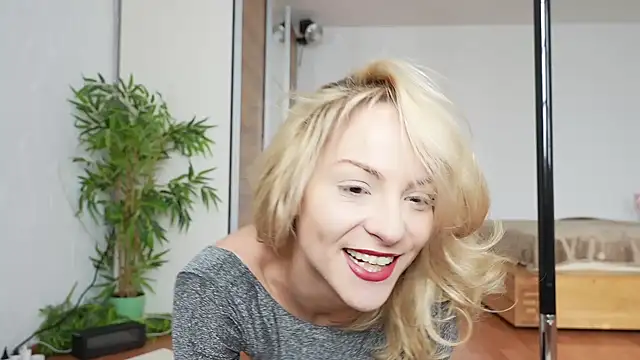 Snapshot of missdaisydiamond777 chatting on 28, 11, 2025 missdaisydiamond777 online show from 28, 11, 2025