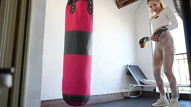 Snapshot of missdaisydiamond777 chatting on 3, 3, 2026 missdaisydiamond777 online show from 3, 3, 2026