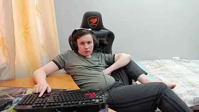 iliaskrislove online show from 7, 3, 2026