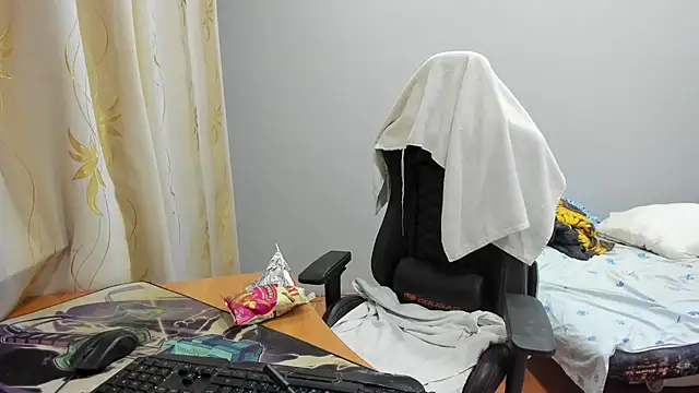 iliaskrislove online show from 1, 10, 2025
