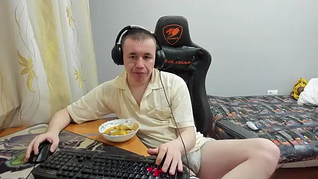 iliaskrislove online show from 5, 10, 2025