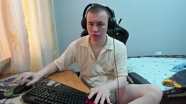 iliaskrislove online show from 3, 10, 2025