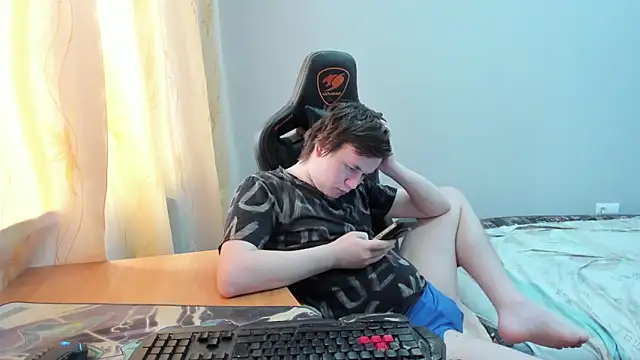 iliaskrislove online show from 3, 4, 2026