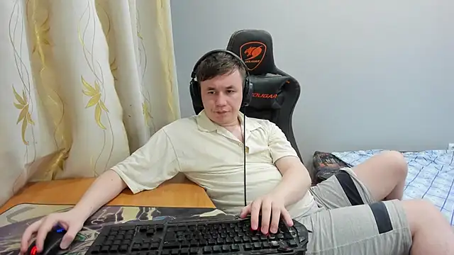 iliaskrislove online show from 7, 5, 2026