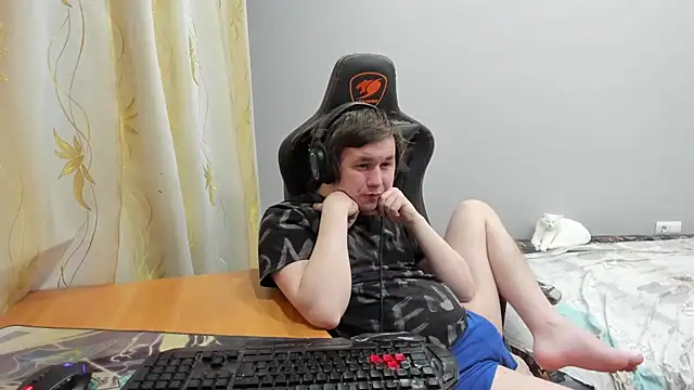 iliaskrislove online show from 5, 4, 2026