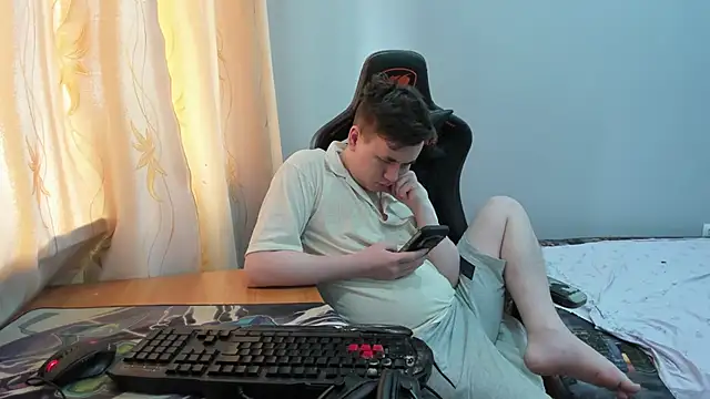 iliaskrislove online show from 11, 5, 2026