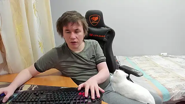 iliaskrislove online show from 4, 3, 2026