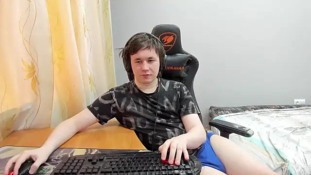 iliaskrislove online show from 6, 4, 2026